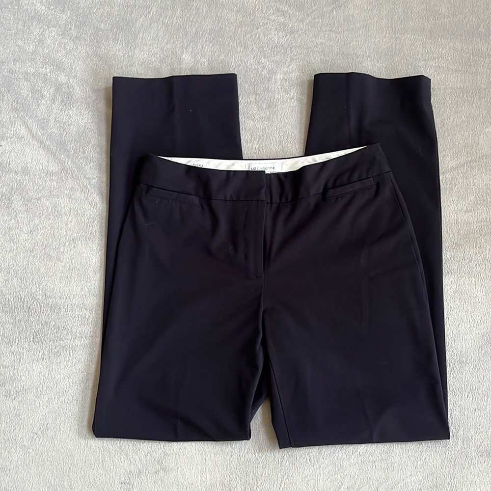 🌹Bundle 3 or more for $10 a pair🌹 Liz Claiborne Dress Pants  Excellent. Size 6
